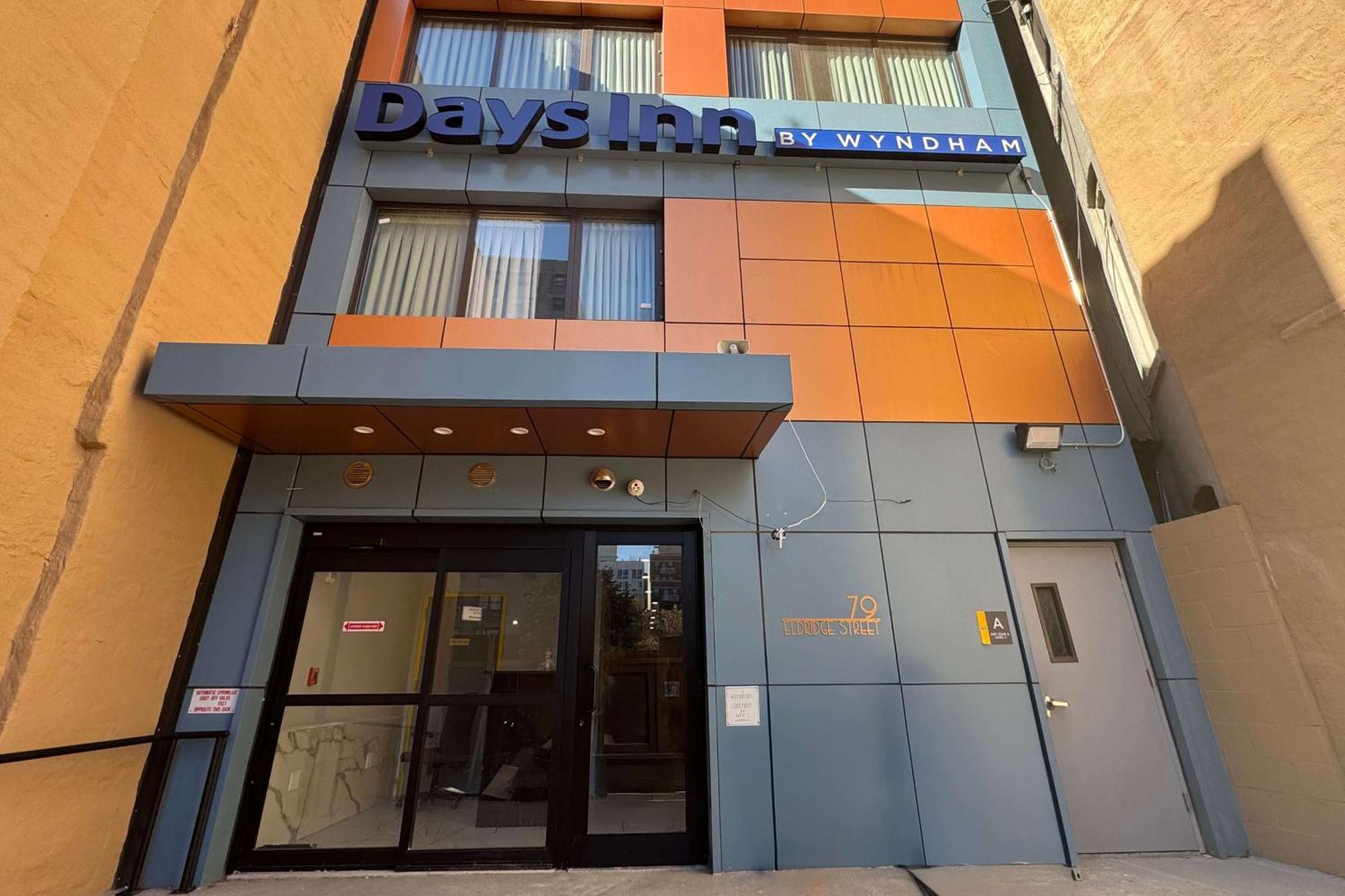 Days Inn By Wyndham New York Chinatown Dış mekan fotoğraf